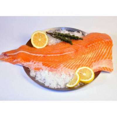 Losos norský, filet s kůží, čerstvý VAC (kus cca 0,5kg)